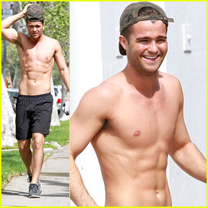 Spencer Boldman Gets In Shirtless Run Before 'Lab Rats: Bionic Island' Premiere