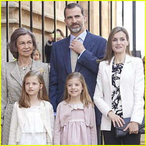 Princess Leonor of Spain Attends Easter Mass With Father King Felipe VI