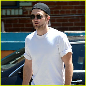 Robert Pattinson Fuels Up at the Laurel Canyon Country Mart | Robert ...