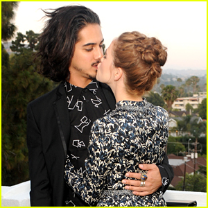 Zoey Deutch & Avan Jogia Share Sunset Smooch At Glamour's Success Issue Party