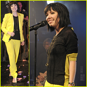 Carly Rae Jepsen Wears 'The Mask' Inspired Yellow Suit for GAY Performance