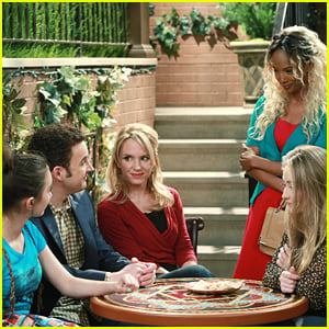Angela Is Back In New 'Girl Meets World' Tonight!