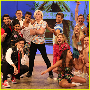 Teen Beach 2′s Ross Lynch, Grace Phipps, Clayton Jordan Fisher Perform 'That's How We Do' On 'The View' | Chrissie Fit, Grace Phipps, John deLuca, Fisher, kent Mollee