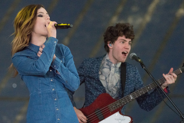 Echosmith’s Sydney Sierota Twirls Around With A Parasol On Stage During ...