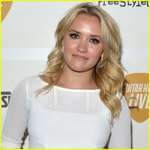 Emily Osment Lands Recurring Role on ‘Mom’! | Casting, Emily Osment ...