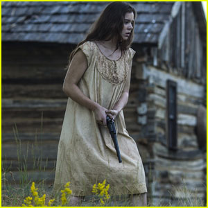 Hailee Steinfeld is in Serious Danger in New 'The Keeping Room' Trailer - Watch Now!