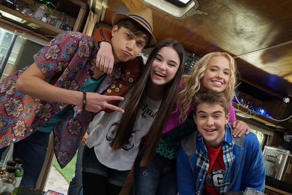 Cyd & Shelby Go Back To The Future Lab On ‘Best Friends Whenever ...