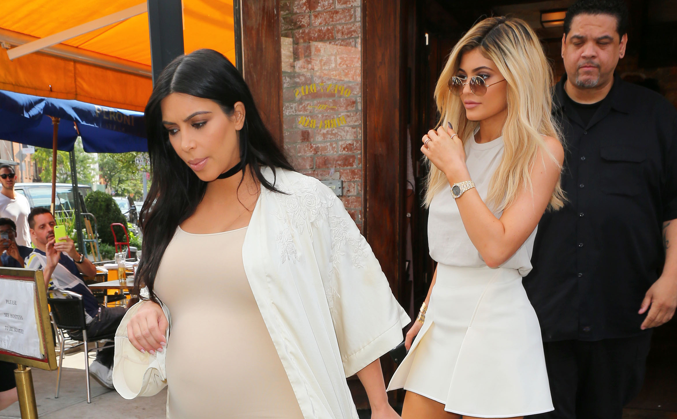 Kylie Jenner Goes Shopping with Pregnant Kim Kardashian! Kanye West