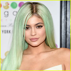 Kylie Jenner Attacked By Fan, Head Snaps Back From Hair Pull (Video)