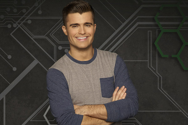 Spencer Boldman Books A ‘Cruise’ After His Bionic Days ...