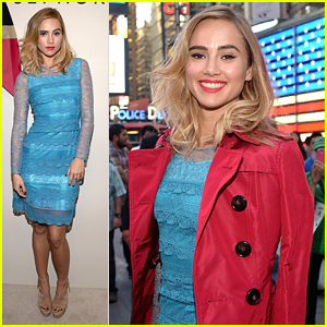 Suki Waterhouse Launches Burberry Make-Up At Sephora In Times Square