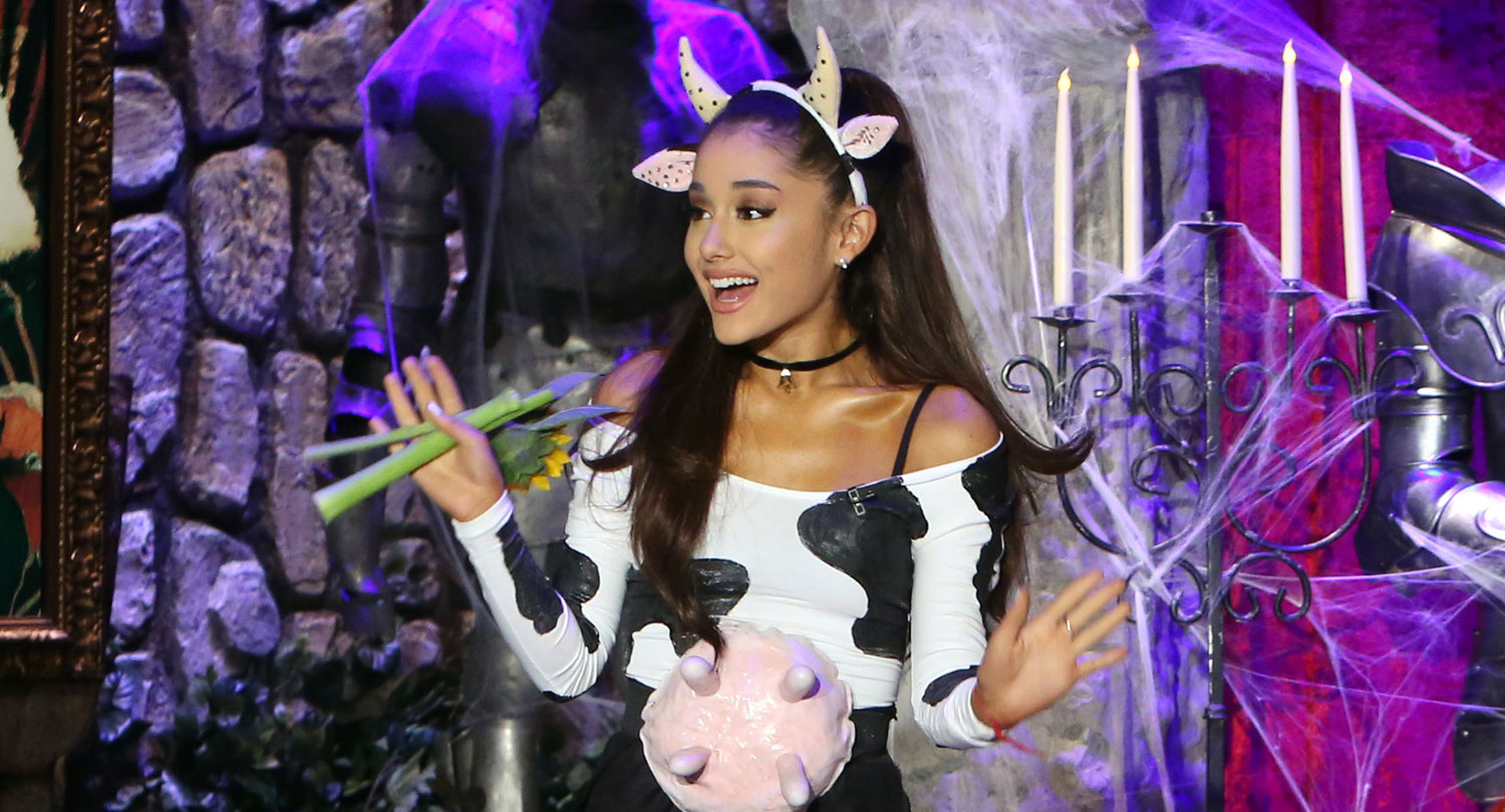 Ariana Grande’s Halloween Costume: Sexy Cow! 
