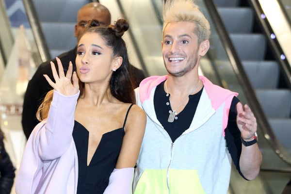 Ariana Grande Sends Love To Her Fans After Perfume Launch Meet Greet Ariana Grande Frankie Grande Just Jared Jr