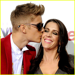 Justin Bieber Talks 'Nonexisting' Relationship with His Mom