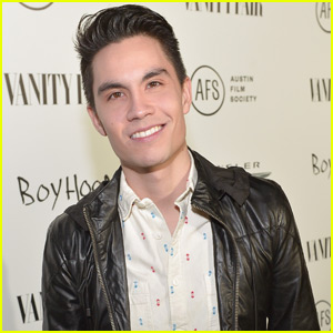 Sam Tsui Covers All Of Adele's '25' in Four Minutes