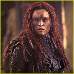 ‘The 100′ Showrunner Jason Rothenberg Talks Clarke’s Bisexuality ...