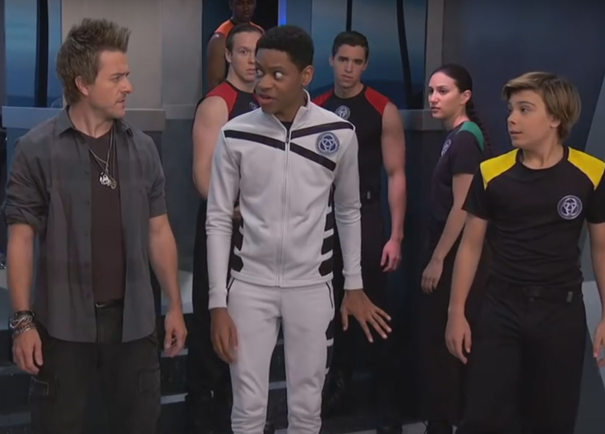All the Students Vanish in This New ‘Lab Rats’ Finale P...