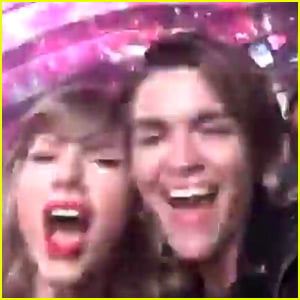 Taylor Swift Hangs Out with Ruby Rose, Sings 'Sweet Nothing' at NYE Party!