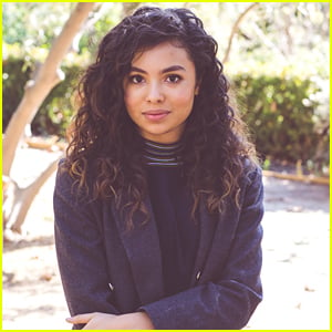 Recovery Road's Jessica Sula Talks Her Connection With Co-Star Sebastian de Souza
