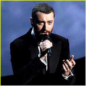 Sam Smith Sings 'Writing's On the Wall' at Oscars 2016 (Video)