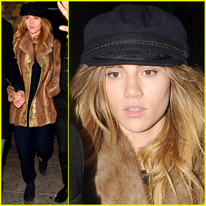 Suki Waterhouse Spends Some Quality Time with Her Sister Immy in London
