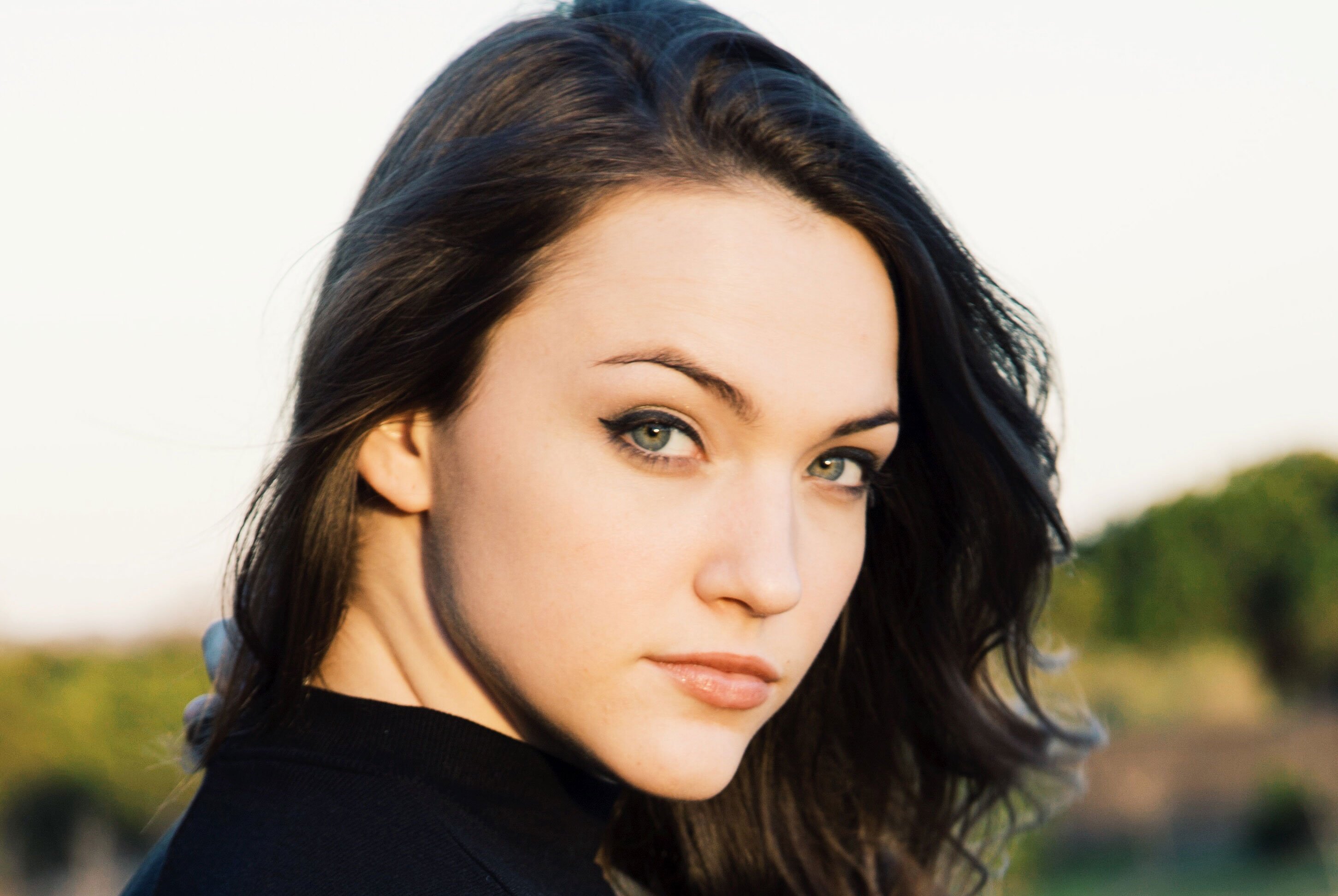 Get To Know The Flash Actress Violett Beane With These 10 Fun Facts 10 Fun Facts Television The Flash Violett Beane Just Jared Jr