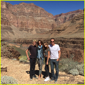 Kaia & Presley Gerber Enjoy Family Vacation at the Grand Canyon!