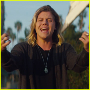 Conrad Sewell Drops 'Remind Me' Music Video Ahead of Nickelodeon's BuzzTracks Live Concert - Watch Now!