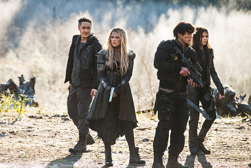 Clarke, Bellamy, Octavia & Jasper Explore Arkadia on ‘The 100′ Tonight ...