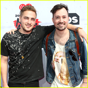 Kendall Schmidt & Dustin Belt Promote 'Rain Don't Come' at iHeartRadio Music Awards 2016