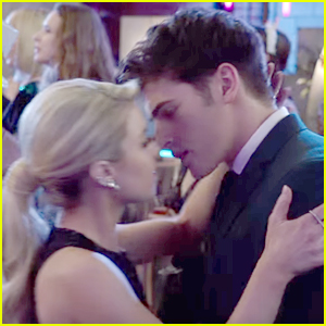 Lauren & Liam Make Out In 'Faking It' Midseason Trailer - Watch Now!