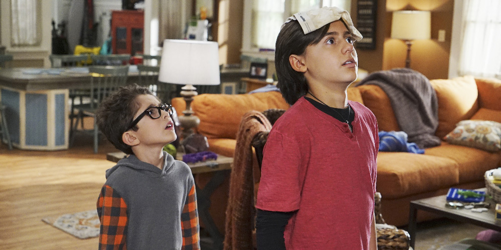 Harley Lets Lewi & Beast Try Out Her New Invention on ‘Stuck In The