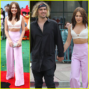 Kelli Berglund Holds Hands With Tyler Wilson At 'Angry Birds' Premiere