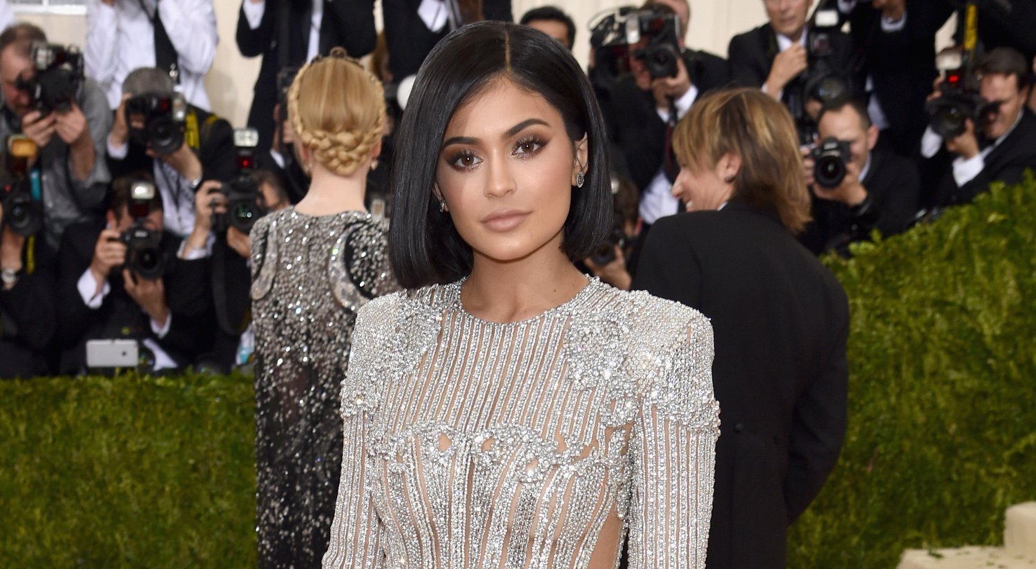 Kylie Jenner Makes Her Met Gala Debut! | 2016 Met Gala, Kylie Jenner ...