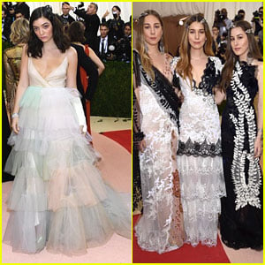 Lorde & Haim Rule The Red Carpet at Met Gala 2016 | 2016 Met Gala ...