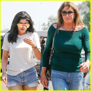 Kylie & Caitlyn Jenner Grab Lunch in Malibu