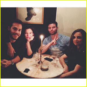 Chris Wood & Hanna Mangan-Lawrence Double Date With Daniel Gillies & Rachael Leigh Cook!