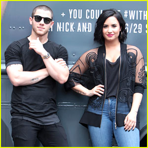 Demi Lovato & Nick Jonas Hand Out Free Treats in Atlanta