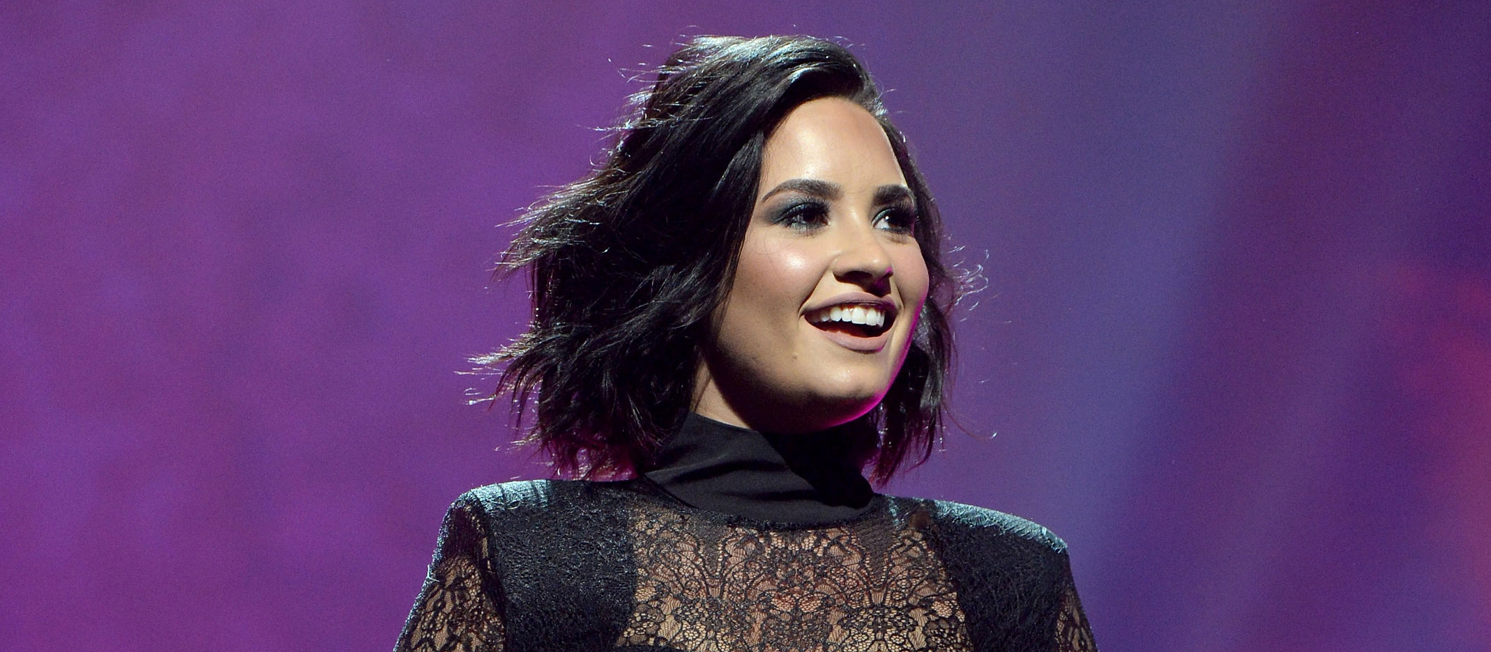 Demi Lovato Debuts New Single ‘body Say’ In Concert Video Demi Lovato Music Nick Jonas