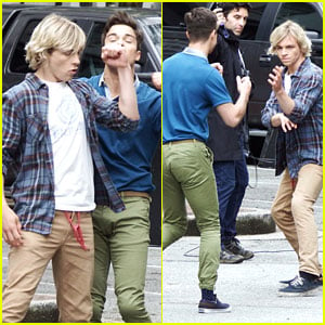 Ross Lynch Fights Markian Tarasiuk On Status Update Movie Set Brec Bassinger Harvey Guillen Markian Tarasiuk Olivia Holt Ross Lynch Just Jared Jr