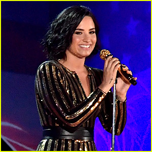Demi Lovato Pays Tribute to Prince on 4th of July! (Video)
