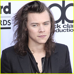 Harry Styles Thanks One Direction Fans On Band’s Six Year Anniversary 