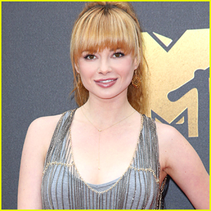 Ashley Rickards Joins 'The Flash' as Top