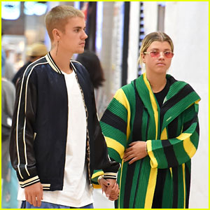 Justin Bieber & Sofia Richie Hold Hands in Tokyo | Justin Bieber, Sofia