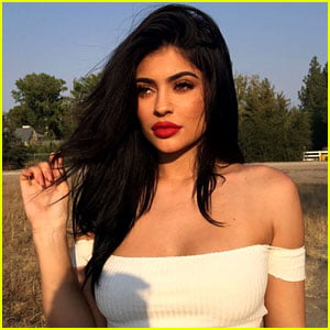 Kylie Jenner Does a Twitter Q&A About Her Breasts | Kylie Jenner | Just ...
