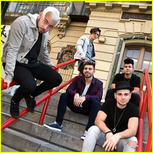 Latin Band Los 5 Cover Twenty One Pilots in New York City - Watch Now!