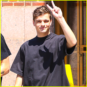 Martin Garrix Bebe Rexha Perform In The Name Of Love On The Tonight Show Watch Here Martin Garrix Just Jared Jr