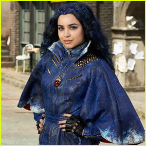 Sofia Carson Celebrates One Year Since ‘Descendants’! | Descendants ...