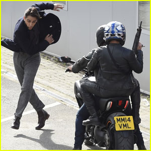 Luke Pasqualino is Almost Hit By a Motorcycle on 'Snatch' Set