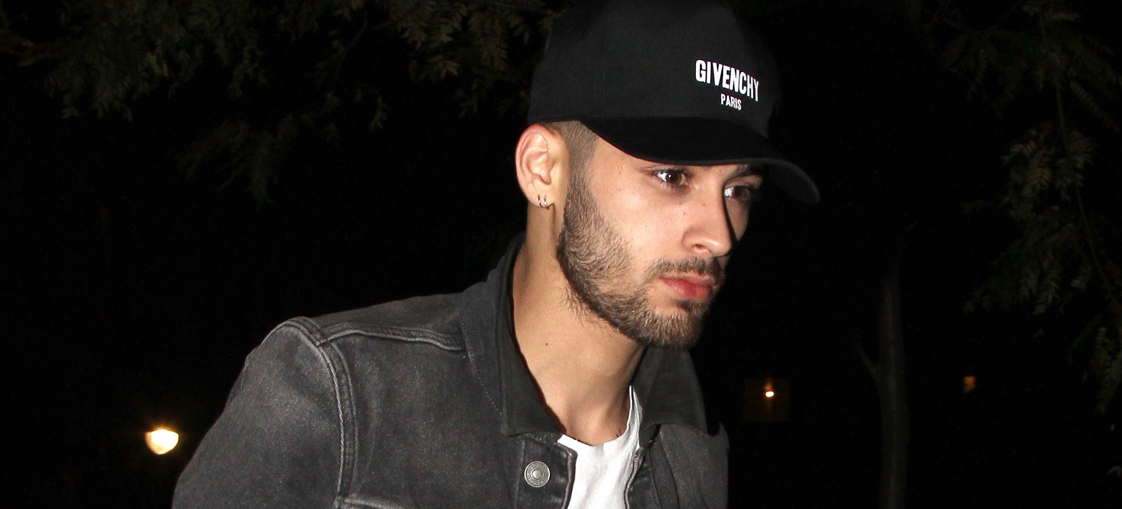 Zayn Malik Brings His Laptop to a Big Apple Studio to Work on Music ...